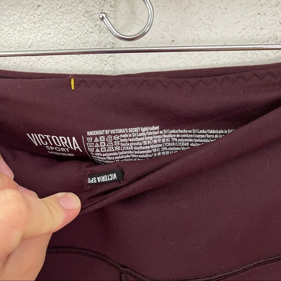 VICTORIA’S SECRET Victoria Sport Maroon & Gold Knockout Tight Leggings - Picture 10 of 10